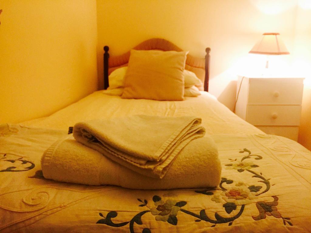 Southend Inn Hotel - Close To Beach, Train Station & Southend Airport Номер фото