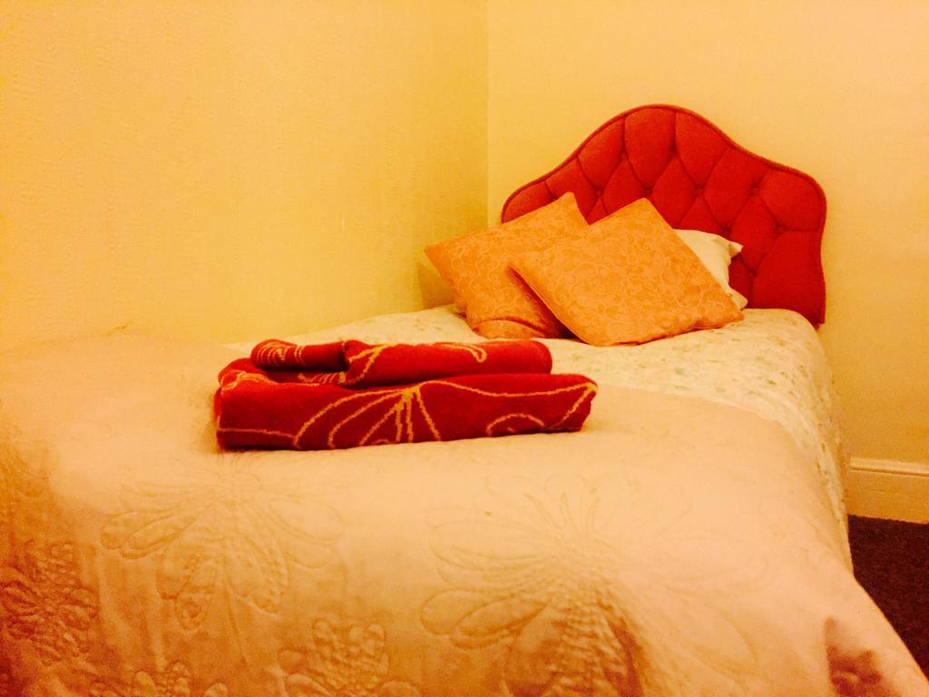 Southend Inn Hotel - Close To Beach, Train Station & Southend Airport Номер фото