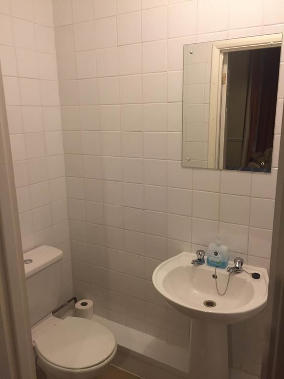 Southend Inn Hotel - Close To Beach, Train Station & Southend Airport Екстер'єр фото